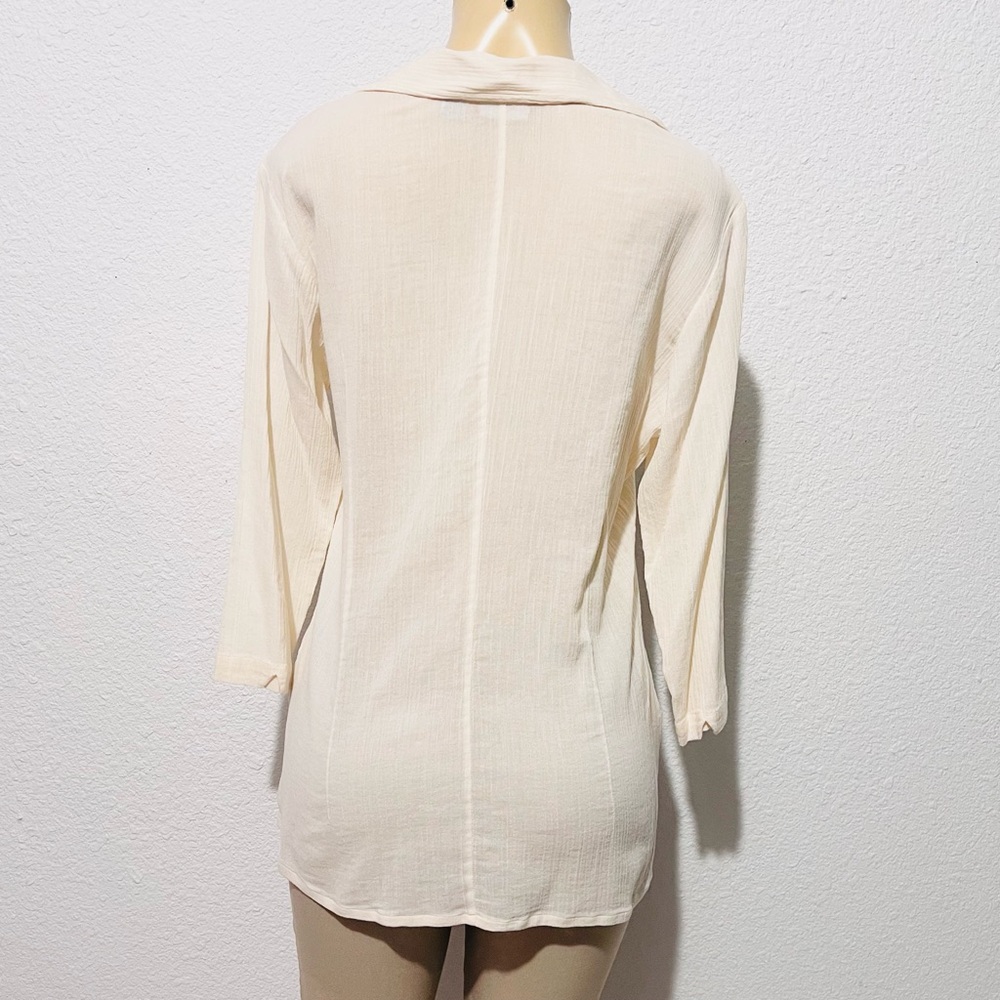 Chico’s Size 2 Off White Ruffle Tunic - Picture 6 of 7